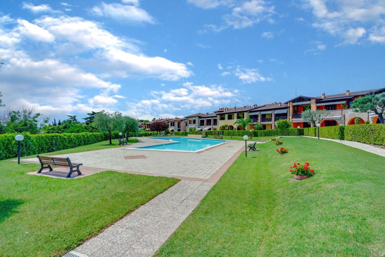 -Piscina E Parcheggio- Casa A Pochi Passi Dal Lago Padenghe sul Garda Exterior foto